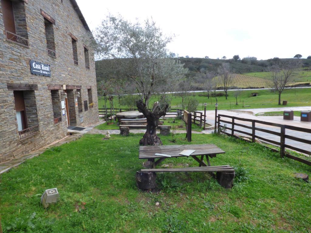Casa Rural Al-Mofrag Y Apartamentos El Mirador De Monfraguee 比利亚雷亚尔圣卡洛斯 外观 照片