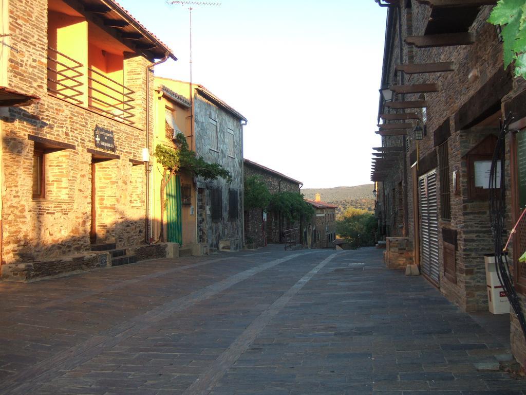 Casa Rural Al-Mofrag Y Apartamentos El Mirador De Monfraguee 比利亚雷亚尔圣卡洛斯 外观 照片