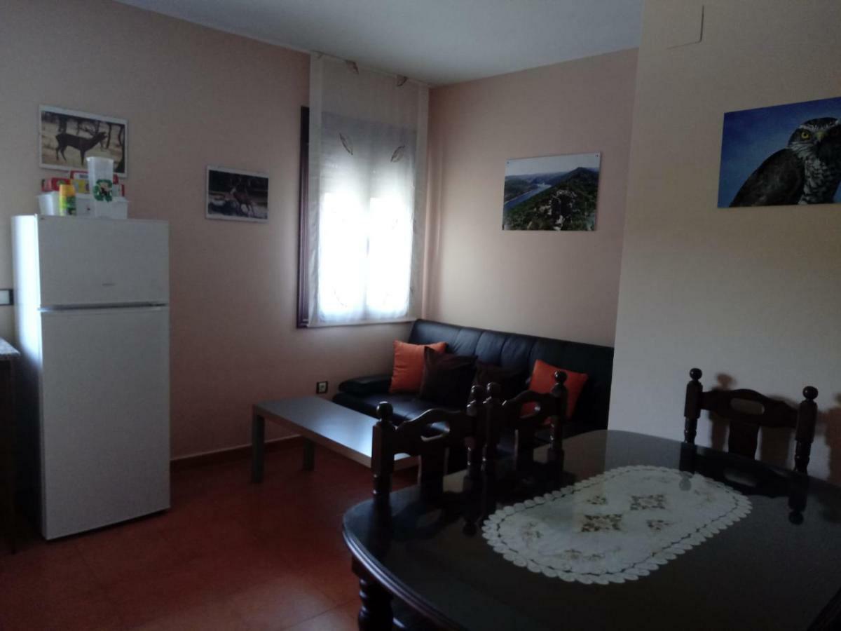 Casa Rural Al-Mofrag Y Apartamentos El Mirador De Monfraguee 比利亚雷亚尔圣卡洛斯 外观 照片